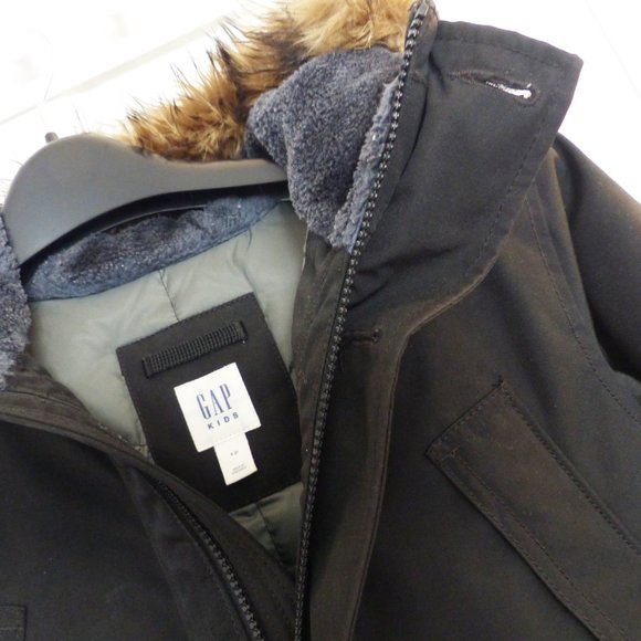 GAP Boys Black Down Parka Coat - Picture 3 of 3